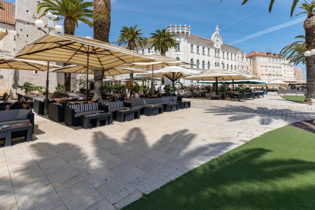 Old Bridge Trogir Hotel Bagian luar foto